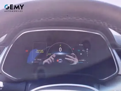 Photo 18 Renault Captur  E-Tech full hybrid 145