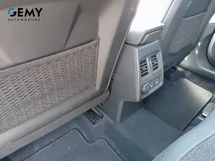 Photo 15 Renault Captur  E-Tech full hybrid 145