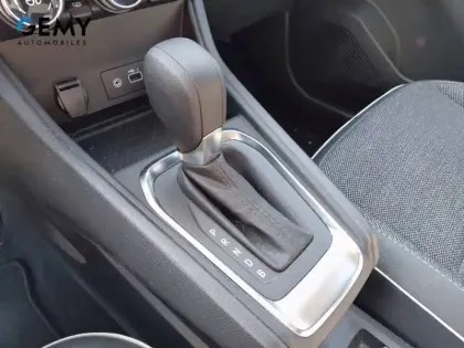 Photo 28 Renault Captur  E-Tech full hybrid 145