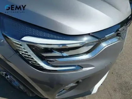 Photo 14 Renault Captur  E-Tech full hybrid 145