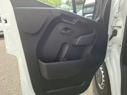 Photo 12 Renault Master  FGN TRAC F3500 L2H2 BLUE DCI 135