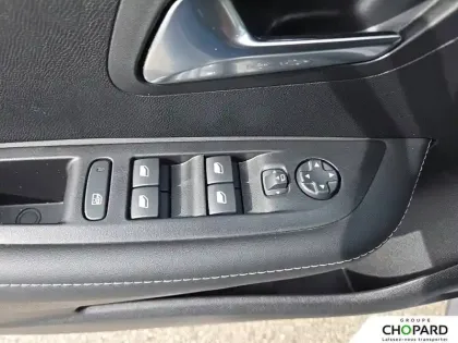 Photo 23 Peugeot 208  Hybrid 100 e-DCS6