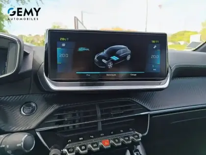 Photo 21 Peugeot 208  Electrique 50 kWh 136ch
