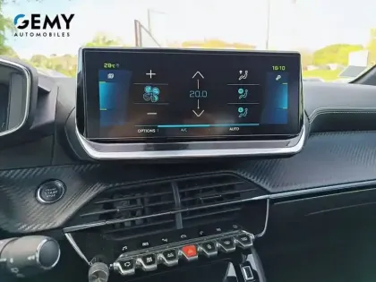 Photo 15 Peugeot 208  Electrique 50 kWh 136ch