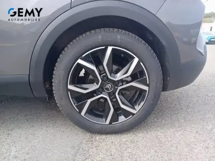 Photo 10 Citroën C4 e- 136 ch Automatique