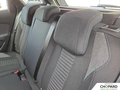 Photo 18 Peugeot 3008  Hybrid 136 e-DCS6