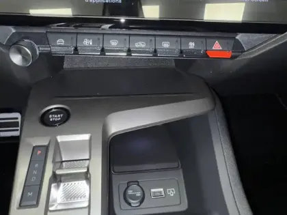 Photo 29 Peugeot 408  Hybrid 145 e-DCS6