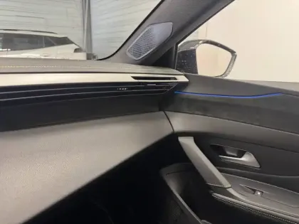 Photo 44 Peugeot 408  Hybrid 145 e-DCS6