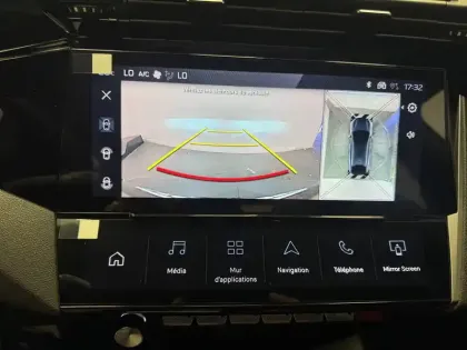 Photo 38 Peugeot 408  Hybrid 145 e-DCS6