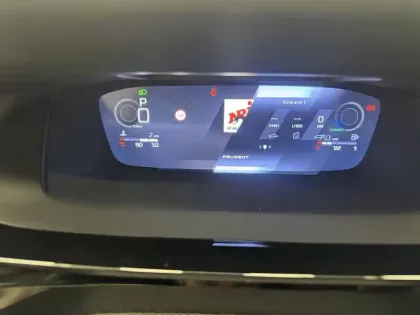 Photo 35 Peugeot 408  Hybrid 145 e-DCS6