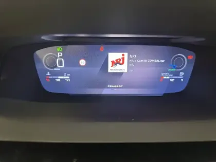 Photo 34 Peugeot 408  Hybrid 145 e-DCS6