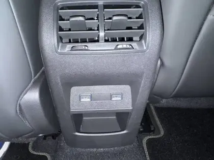 Photo 16 Peugeot 408  Hybrid 145 e-DCS6