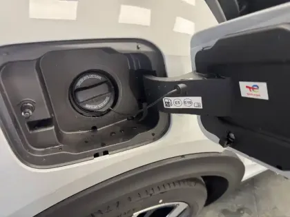 Photo 14 Peugeot 408  Hybrid 145 e-DCS6