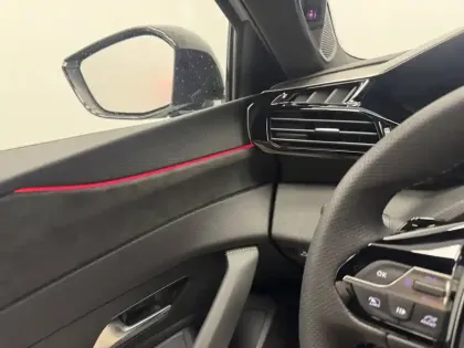 Photo 43 Peugeot 408  Hybrid 145 e-DCS6