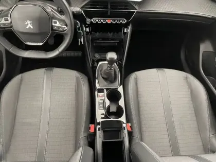 Photo 24 Peugeot 208  PureTech 100 S&S BVM6