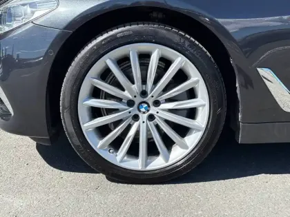 Photo 7 BMW Serie 5 520d xDrive 190 ch BVA8