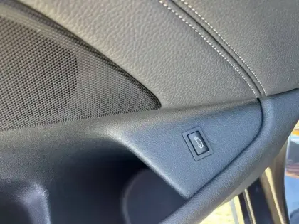 Photo 25 BMW Serie 5 520d xDrive 190 ch BVA8