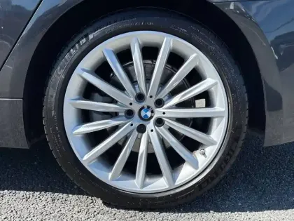 Photo 35 BMW Serie 5 520d xDrive 190 ch BVA8