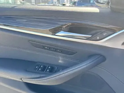 Photo 22 BMW Serie 5 520d xDrive 190 ch BVA8