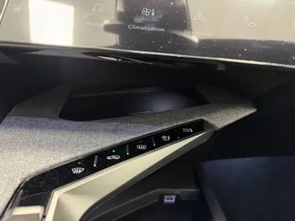Photo 26 Peugeot 5008  Hybrid 145 ch e-DCS6