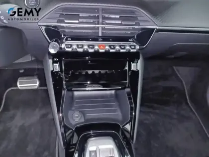 Photo 13 Peugeot 208  Hybrid 110 e-DCS6