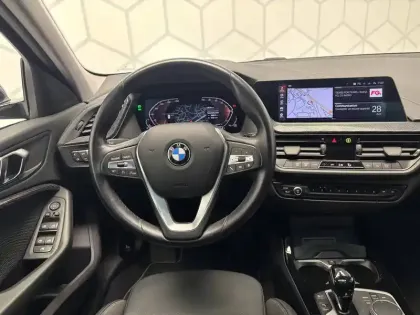 Photo 6 BMW Serie 1 118i 136 ch DKG7
