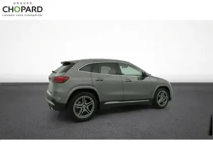 Photo 8 Mercedes GLA  180 7G-DCT