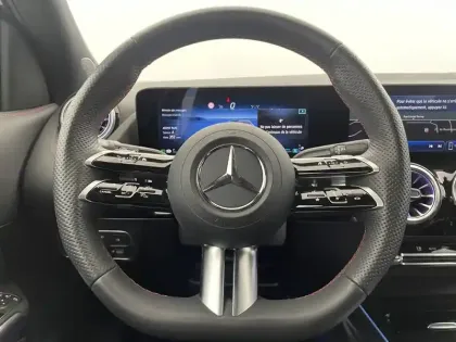 Photo 22 Mercedes GLA  180 7G-DCT