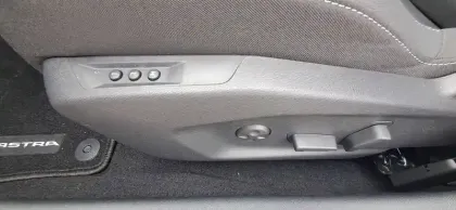 Photo 18 Opel Astra  1.2 Turbo Hybride 145 ch Automatique