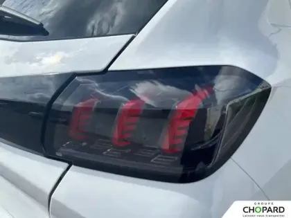 Photo 27 Peugeot 208  PureTech 100 S&S BVM6