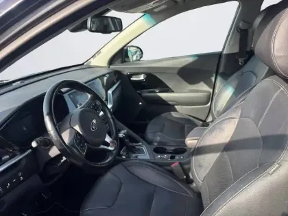 Photo 8 Kia Niro  1.6 GDi Hybride 141 ch DCT6