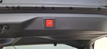 Photo 15 Peugeot 3008  Plug-in Hybrid 225 e-DCS7