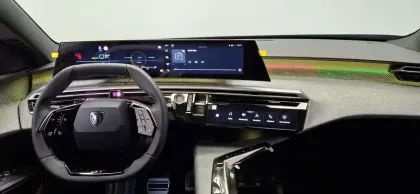 Photo 24 Peugeot 3008  Plug-in Hybrid 225 e-DCS7