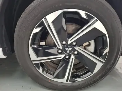 Photo 15 Mitsubishi Eclipse  Cross 2.4 MIVEC PHEV Twin Motor 4WD