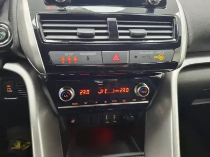 Photo 56 Mitsubishi Eclipse  Cross 2.4 MIVEC PHEV Twin Motor 4WD