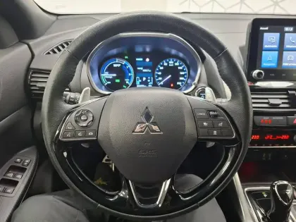 Photo 52 Mitsubishi Eclipse  Cross 2.4 MIVEC PHEV Twin Motor 4WD