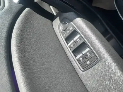 Photo 30 Renault Captur  Blue dCi 95
