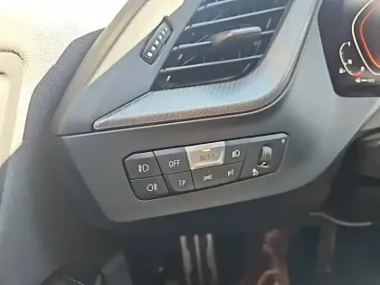 Photo 17 BMW Serie 1 118i 136 ch DKG7