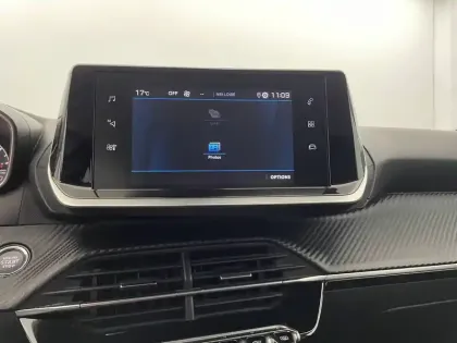 Photo 19 Peugeot 2008  PureTech 100 S&S BVM6