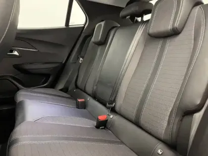 Photo 14 Peugeot 2008  PureTech 100 S&S BVM6