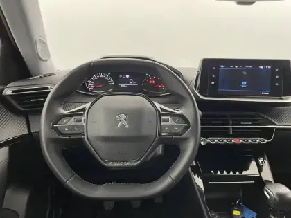 Photo 21 Peugeot 2008  PureTech 100 S&S BVM6