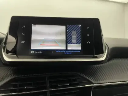 Photo 25 Peugeot 2008  PureTech 100 S&S BVM6