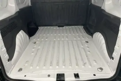 Photo 11 Peugeot Partner  FOURGON M 950 KG BLUEHDI 130 S&S EAT8