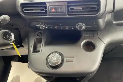 Photo 15 Peugeot Partner  FOURGON M 950 KG BLUEHDI 130 S&S EAT8