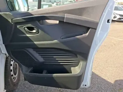 Photo 26 Renault Trafic  FG BLUE DCI 130 L1H1 3T GSR2