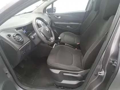 Photo 25 Renault Captur  TCe 90 - 19