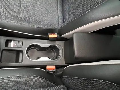 Photo 33 Renault Captur  Blue dCi 115 EDC