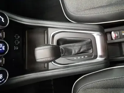 Photo 35 Renault Captur  Blue dCi 115 EDC