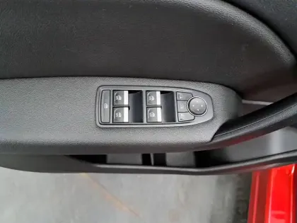 Photo 27 Renault Captur  Blue dCi 115 EDC