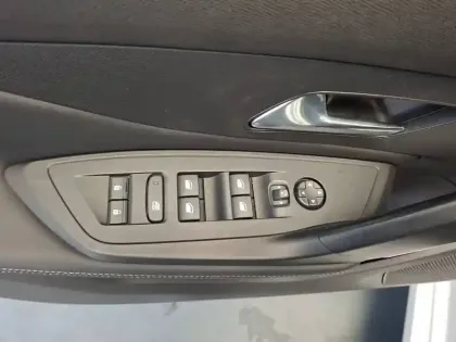 Photo 19 Peugeot 308  SW BlueHDi 130ch S&S BVM6